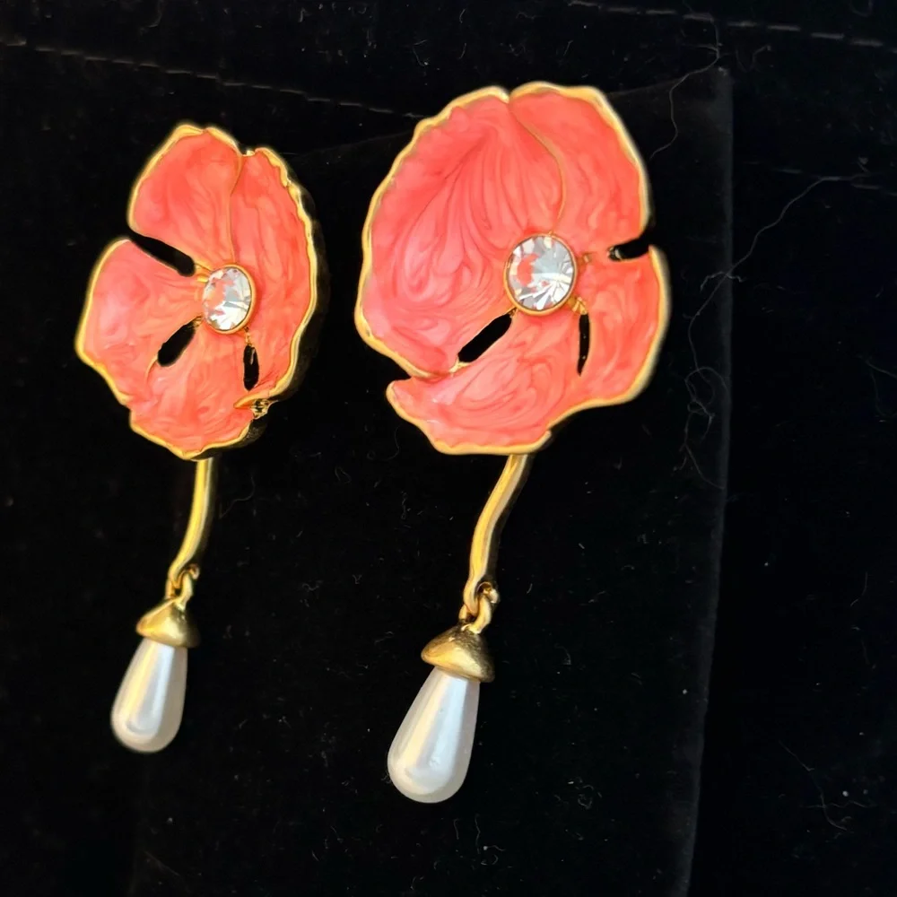 Oscar de la Renta • Enamel Poppy Flower Pearl Drop Earrings